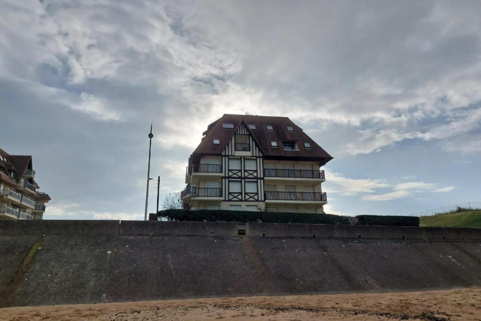 Apartment With Balcony Close To The Beach Cabourg Exterior photo